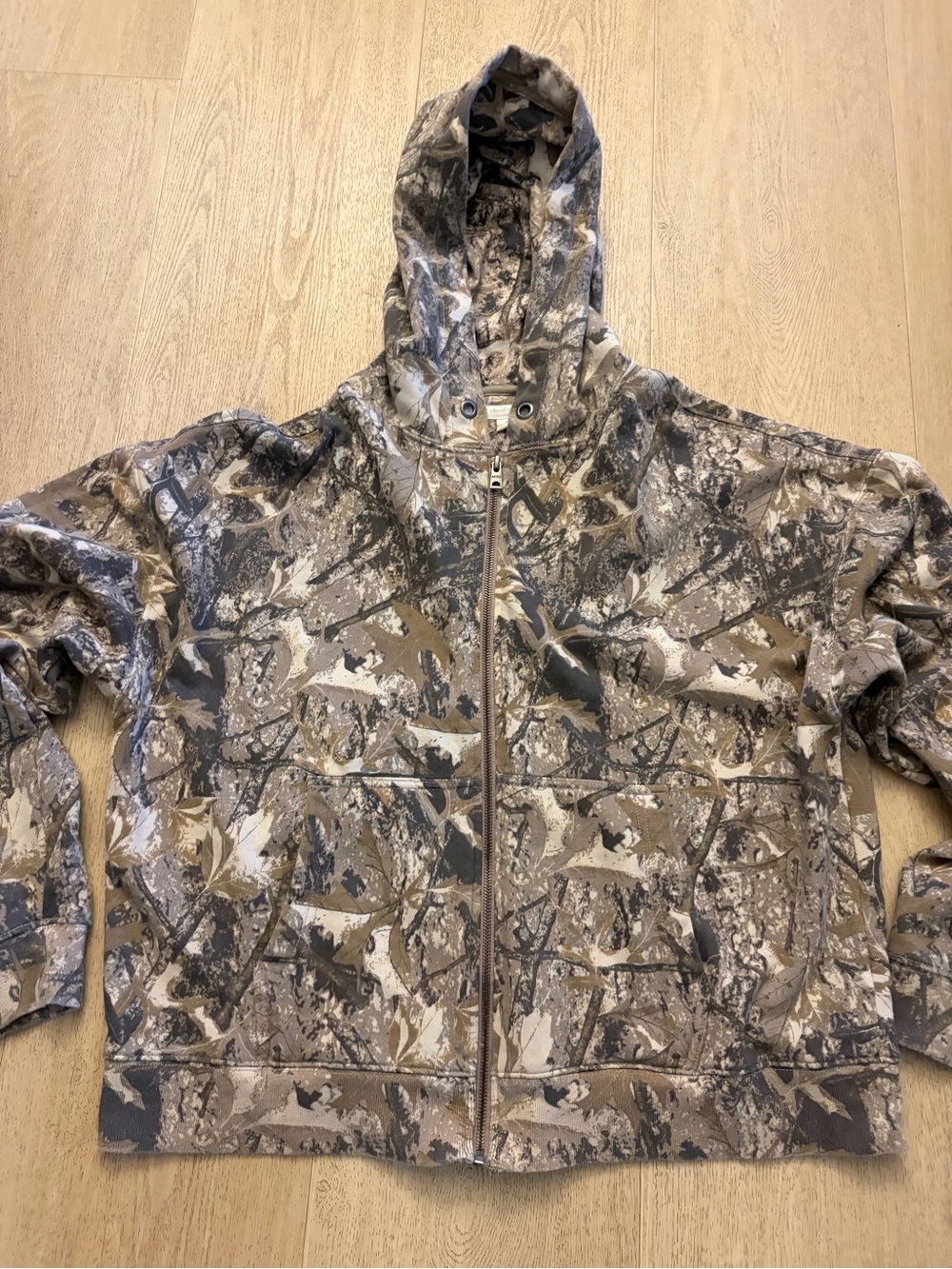 Realtree Camo Zip Hoodie in Brown and Tan size medium